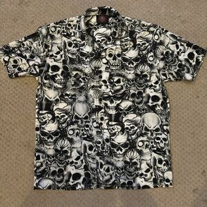 Vintage button up with skull
